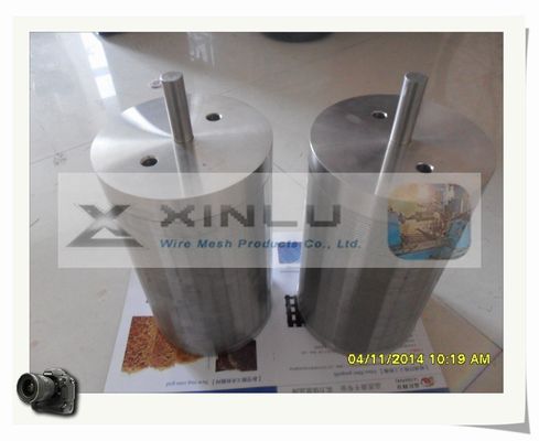 3.3 X 6.5mm Stainless Steel Wedge Wire 0.7mm Slot Cylindrical Strainer Customized